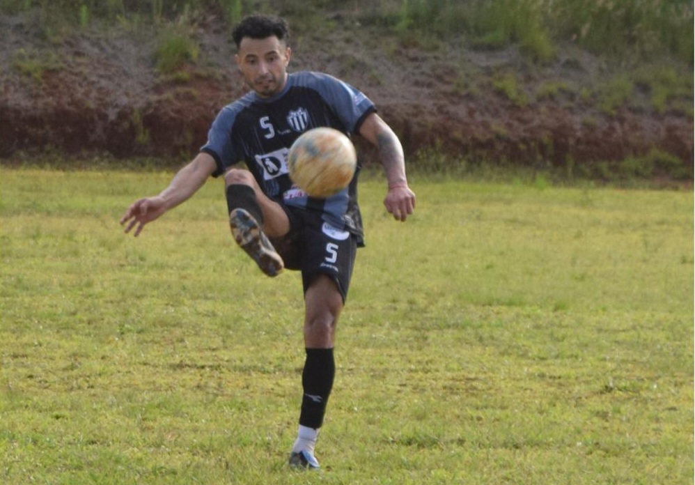 Fútbol posadeño: continúa la disputa de la octava fecha 3 Fútbol posadeño: continúa la disputa de la octava fecha imagen-2